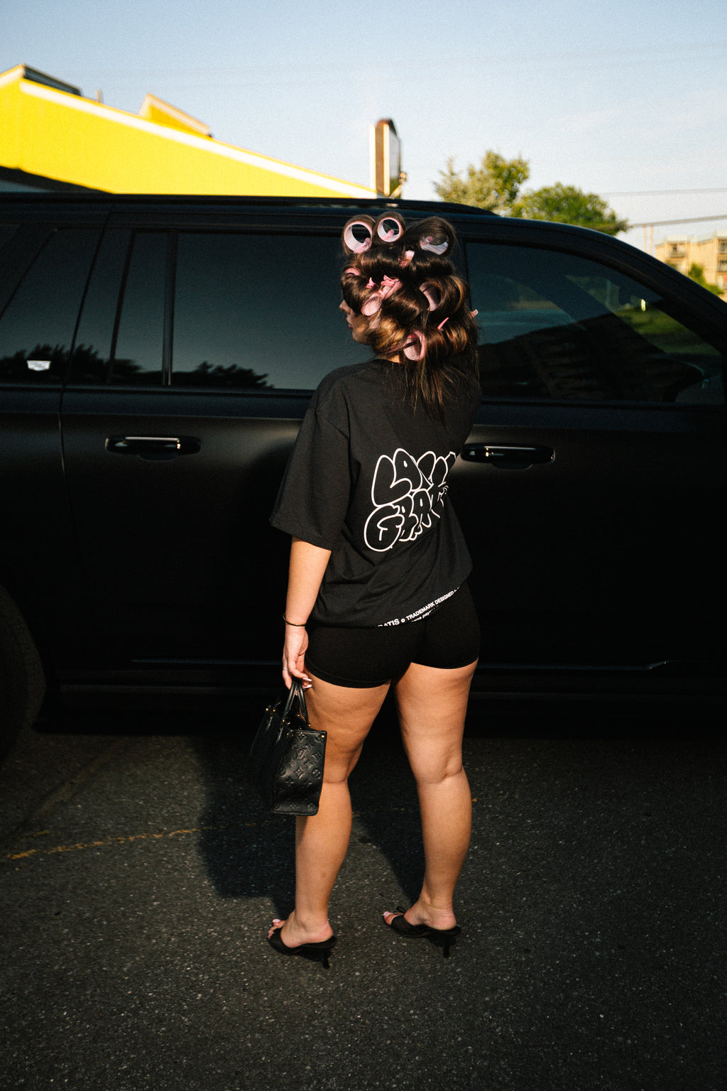 GRATIS "LA VIE GRATIS" BLACK T-SHIRT